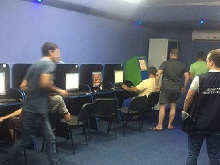 В Мелитополе за сутки остановили деятельность шести нелегальных казино (ФОТО)