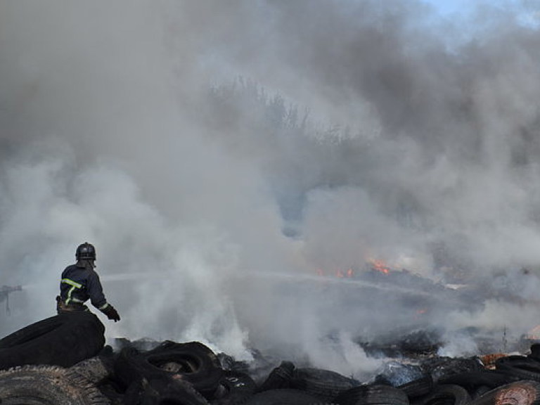 В Одессе возник пожар на территории завода «Краян» (ФОТО,ВИДЕО)
