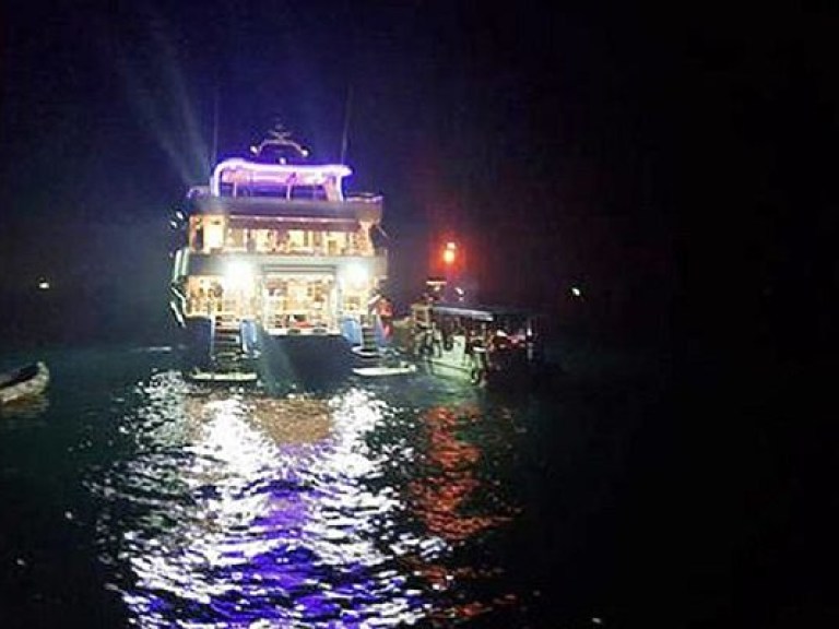 При крушении лодки в Таиланде утонули 5 человек (ФОТО)