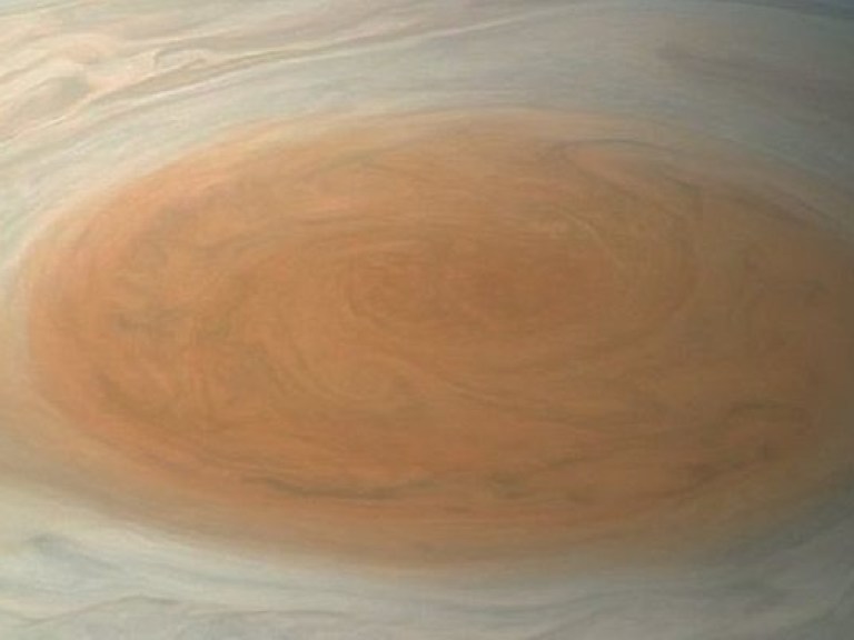 Шторм на Юпитере показали в реальном цвете (ФОТО)