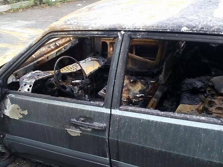 В Харькове сгорел автомобиль журналиста (ФОТО)