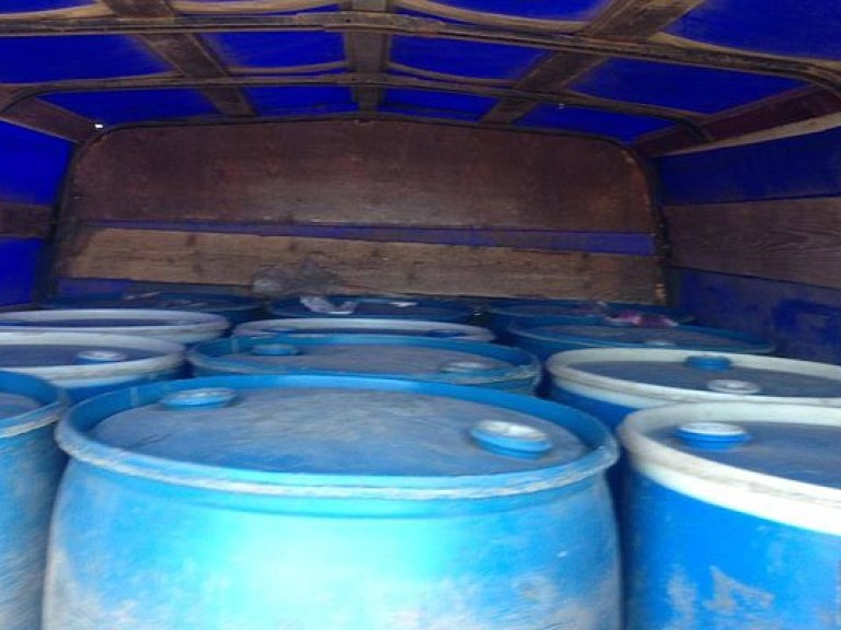 На Тернопольщине подпольный спирт пересылали курьерской службой &#8212; ГФС