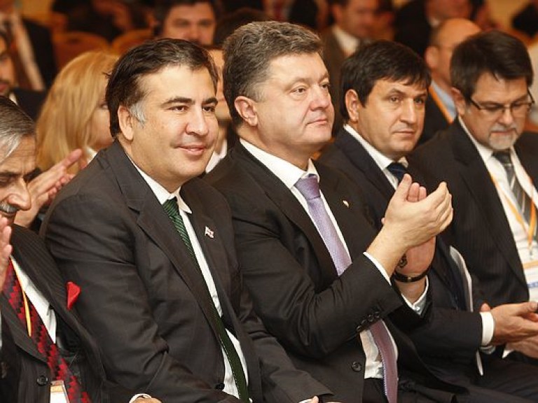 Порошенко терпел Саакашвили, пока у власти в США находились демократы – эксперт