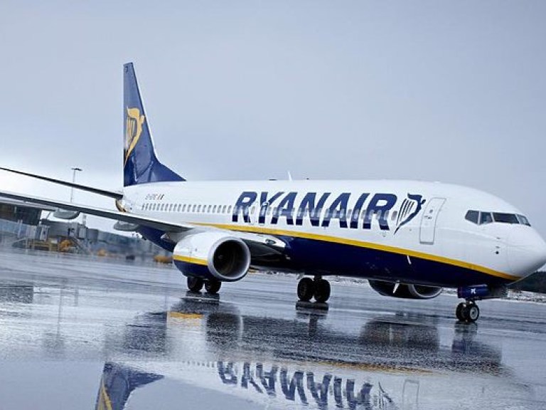 Ryanair может временно летать из «Борисполя» и «Жулян» – Гройсман