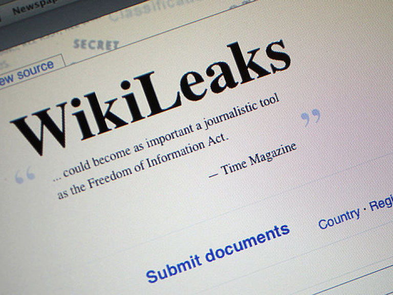 WikiLeaks выложил более 20 тысяч писем, связанных с кампанией Макрона