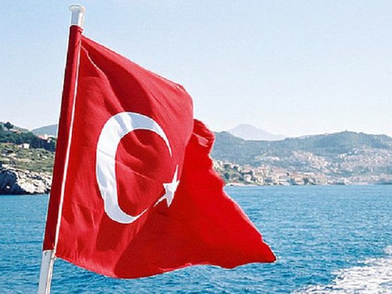Турция и Катар проводят совместные военные учения