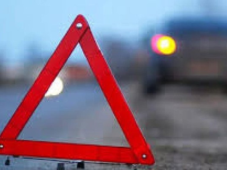 Под Львовом пассажирский автобус попал в ДТП, погиб водитель (ФОТО)