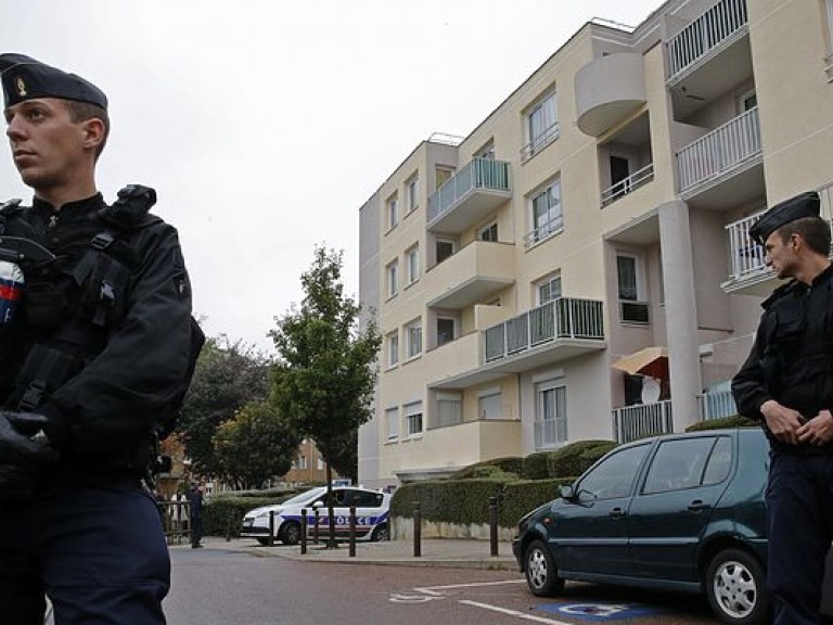 Во Франции в квартире нашли тела двух россиян
