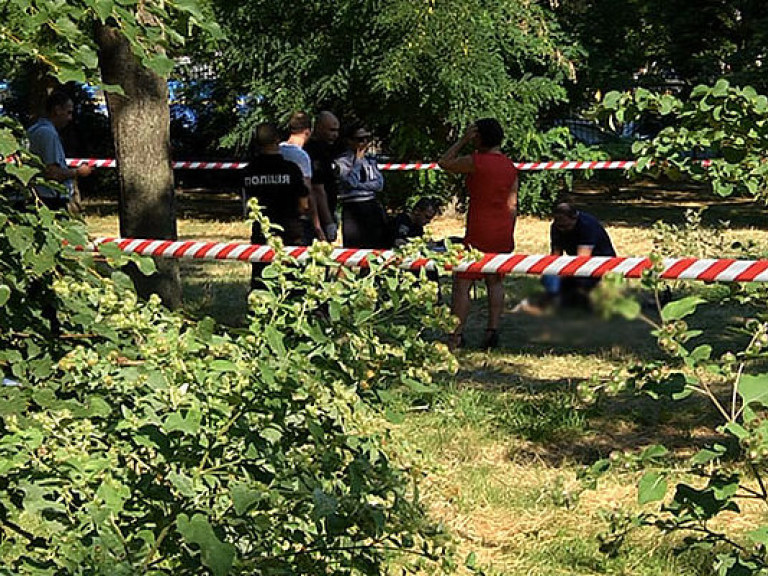 На Куликовом поле в Одессе обнаружили тело бездомного со следами насильственной смерти (ФОТО)