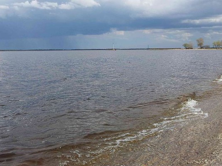 В Тернопольском пруду во время прогулки на лодке утонула пара