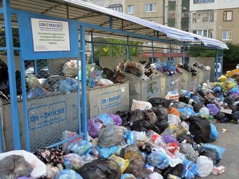 Во Львове в два раза подняли тарифы на вывоз мусора