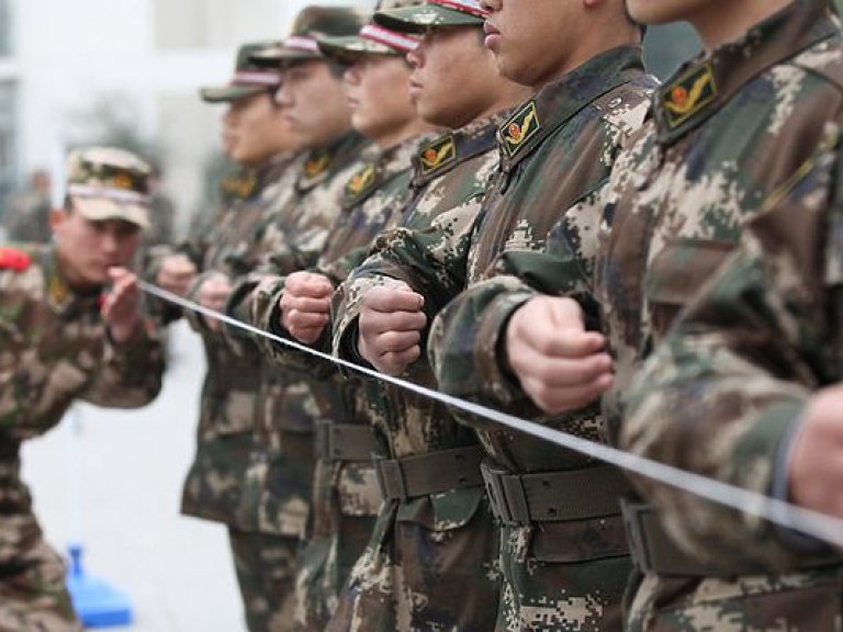 Китайская армия провела учения в Тибете с применением реактивной артиллерии