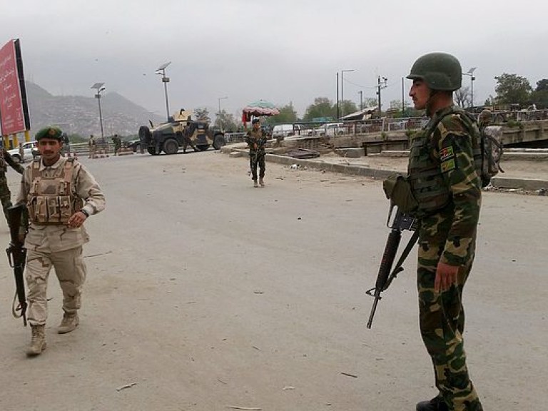 В Афганистане смертник снова напал на военных НАТО