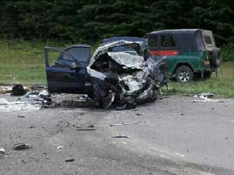 В результате ДТП в Винницкой области погибли четыре человека (ФОТО)