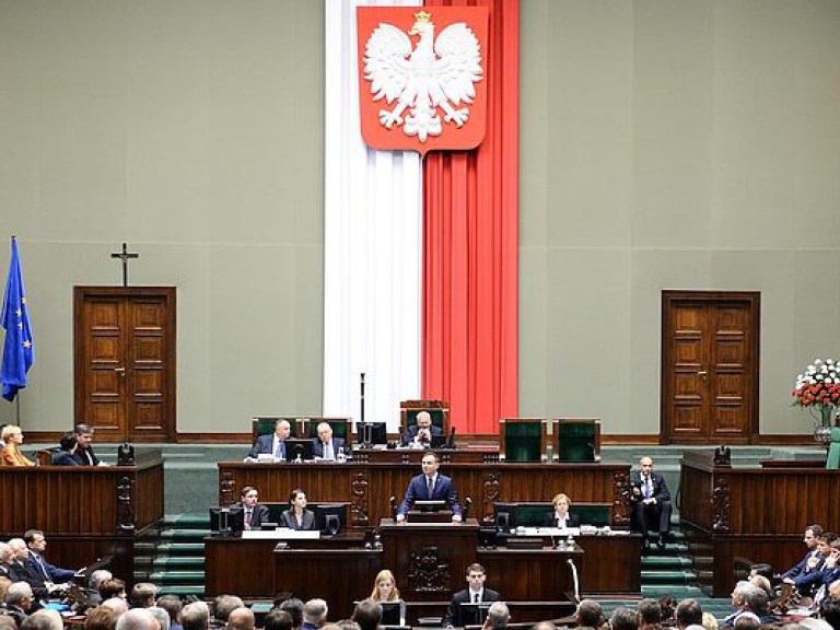 Польша может выйти из состава ЕС – европейский эксперт