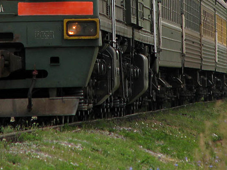 Поезд насмерть сбил 84-летнюю женщину во Львовской области