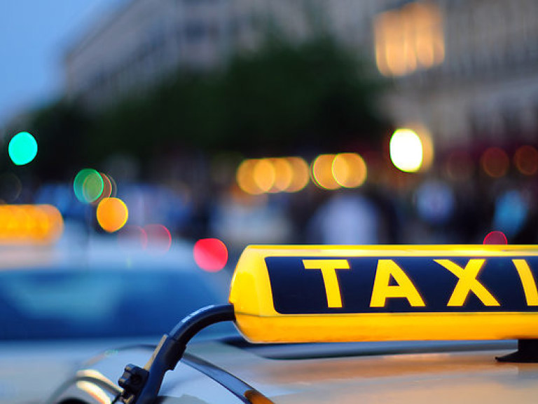 В Одессе пассажиры пытались задушить таксиста