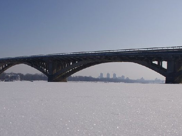 В Киеве отремонтируют мост Метро и мост через Русановский пролив
