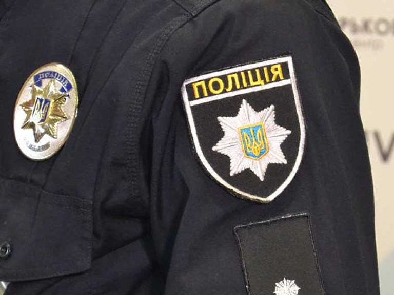 Во Львове полиция задержала пару, которая занялась сексом прямо на остановке (ФОТО)