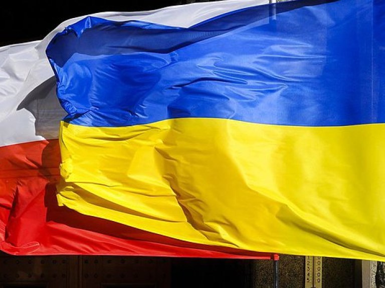 МИД Украины вручил Польше ноту протеста из-за планов изобразить на паспортах Львов