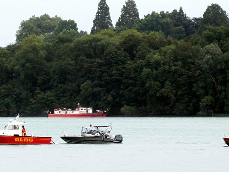 В Германии небольшой самолет упал в Боденское озеро