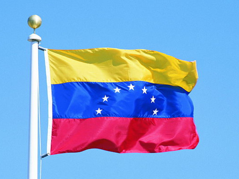 12 стран призвали оказать финансовое давление на президента Венесуэлы