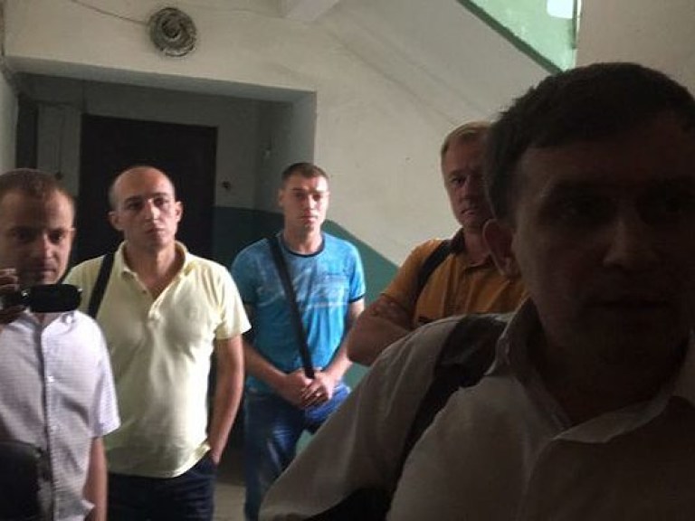 СБУ проводит обыск в редакции Страна.ua и в домах журналистов издания (ФОТО)