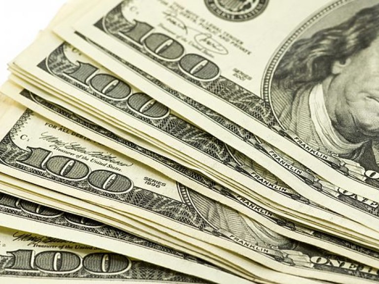 НБУ установил официальный курс на уровне 25,73 гривны за доллар