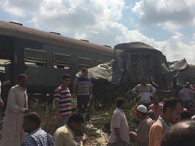 В Египте столкнулись поезда: 20 человек погибли, 50 получили травмы (ФОТО)