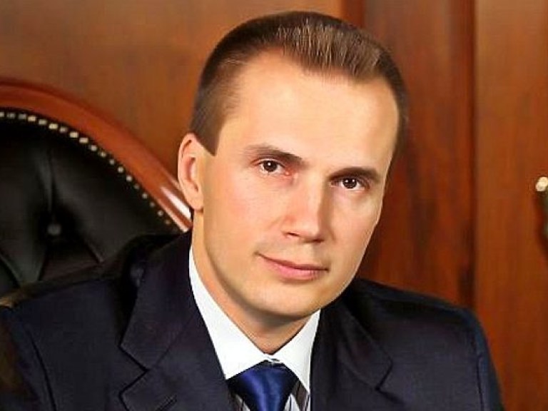 Сын Януковича подал в суд на НБУ