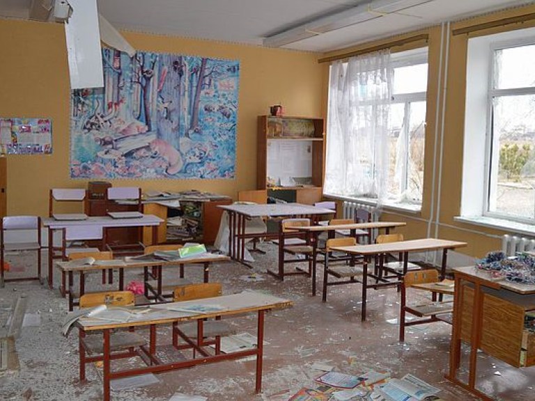 ООН сообщило о числе поврежденных школ и домов на Донбассе