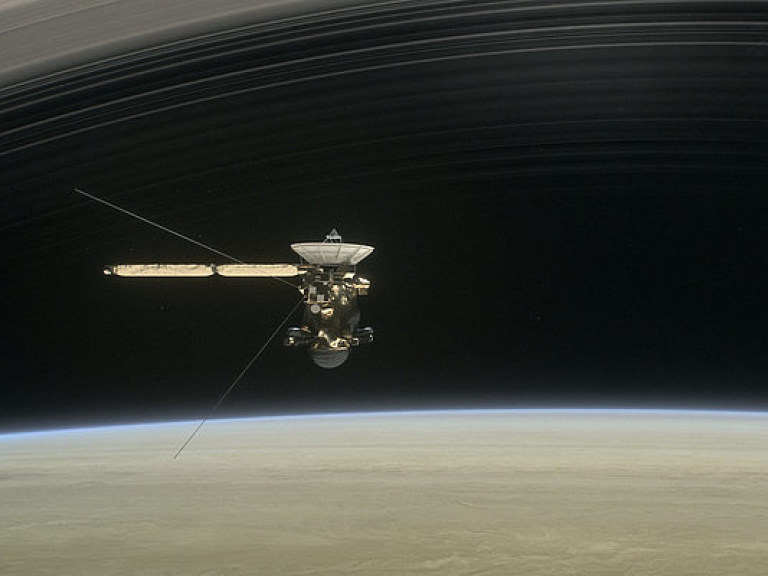Зонд NASA начнет финальную стадию исследования Сатурна (ВИДЕО)