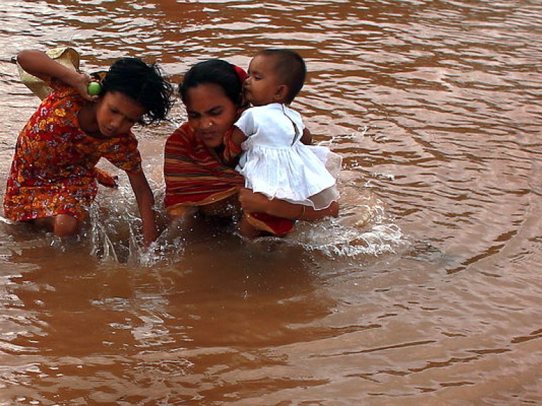 В Сьерра-Леоне наводнения и оползни забрали 350 жизней
