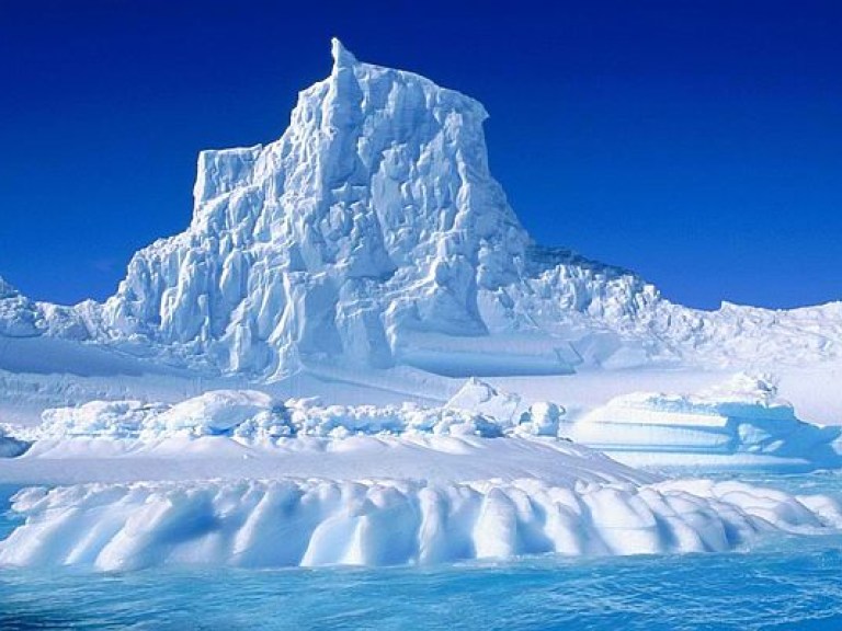 Под льдами Антарктиды обнаружили 91 вулкан