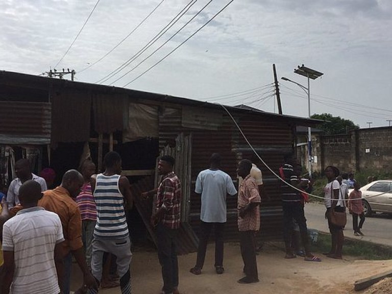 В Нигерии смертница подорвала себя на рынке, 27 человек погибли, десятки ранены (ФОТО)