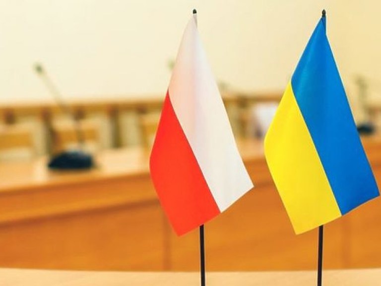 Из Польши депортируют 21 задержанного украинца
