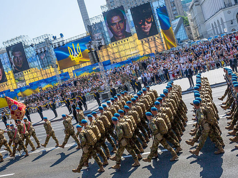 В Киеве сегодня вечером перекроют Крещатик из-за репетиции военного парада (СХЕМА)