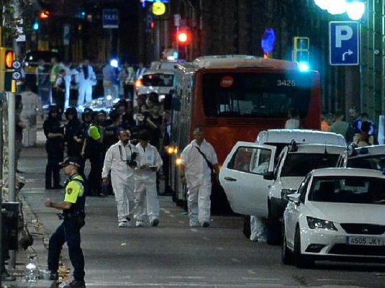 В теракте в Барселоне пострадали граждане 18 стран (ФОТО)