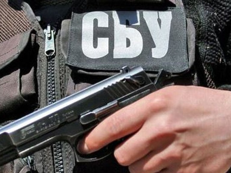 В киевском &#171;Гидропарке&#187; сотрудники СБУ обнаружили тайник с боеприпасами (ФОТО)