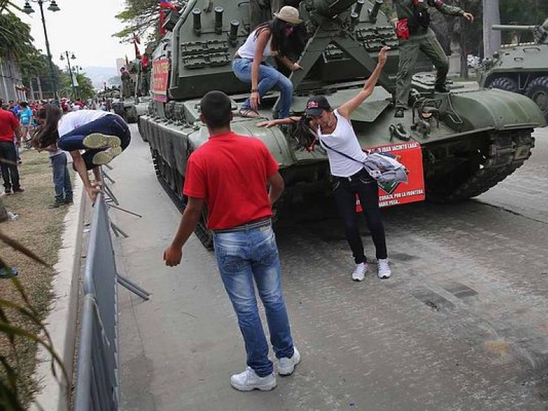 В Венесуэле произошел «антидемократический переворот» &#8212; эксперт