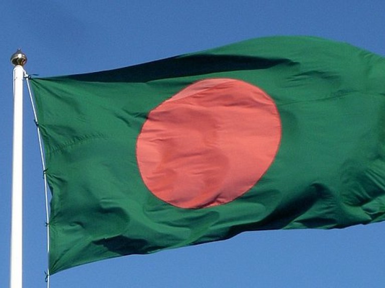 В Бангладеш 10 человек приговорили к смертной казни за покушение на премьера