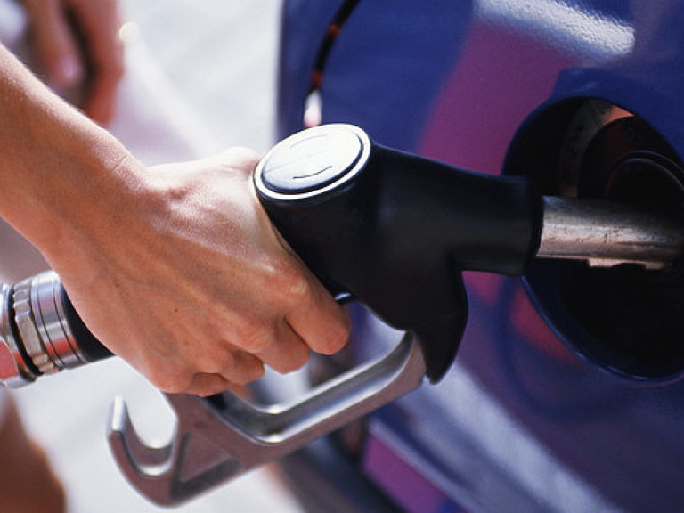 В. Землянский:«Бензин А-95 в сентябре–октябре текущего года подорожает на 1,5-2 гривны за литр»
