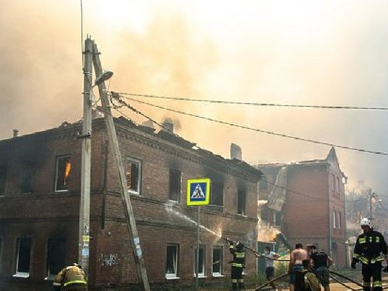 В Ростове-на-Дону загорелись 25 жилых домов, слышны взрывы (ВИДЕО)