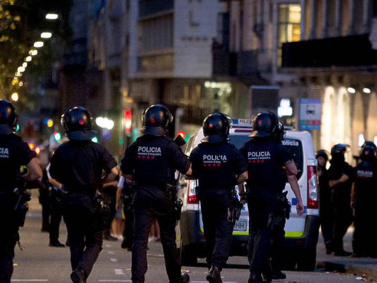 Вероятный исполнитель теракта в Барселоне застрелен полицией