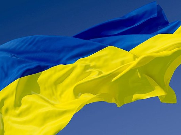 23 августа &#8212; День Государственного флага Украины