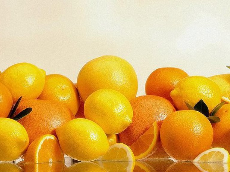 Аромат лимона или мандарин придают бодрости и повышают работоспособность – врач