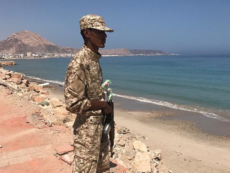 У берегов Йемена потерпел крушение вертолет США
