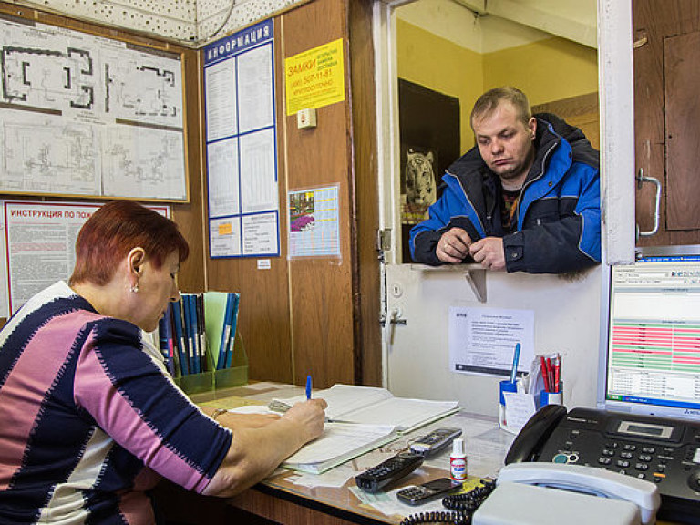 Эксперт: Власть самоустранилась от коммунальных проблем украинцев путем ликвидации ЖЭКов