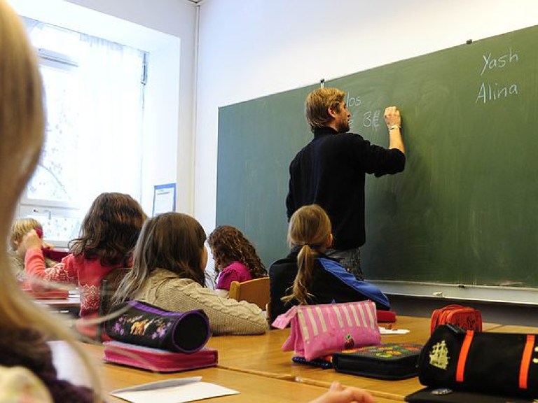 Подготовка украинских педагогов проходит по остаточному принципу – эксперт