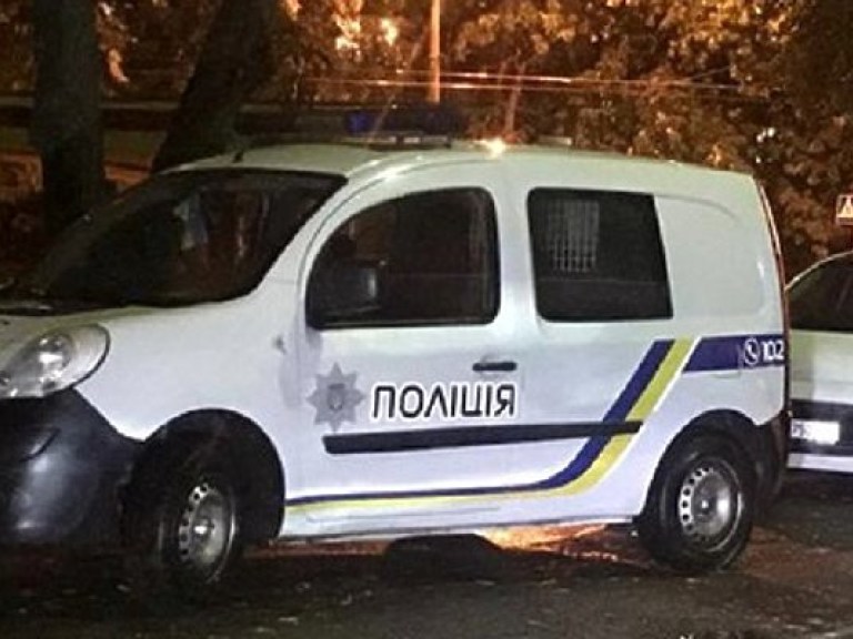 На улице Кирилловской в Киеве стреляли, есть пострадавшие (ФОТО, ВИДЕО)